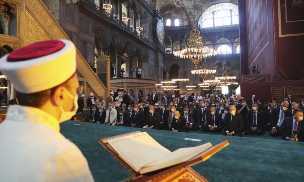 Ένα χρόνο μοιρολόι για την Αγιά Σοφιά: Τα οφέλη Ερντογάν, η Ευρώπη, η Ελλάδα και η Ρωσία